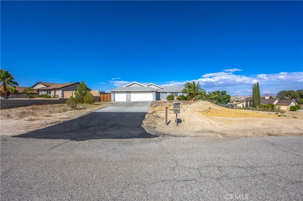 16671 Hagador Avenue Victorville, CA 92394