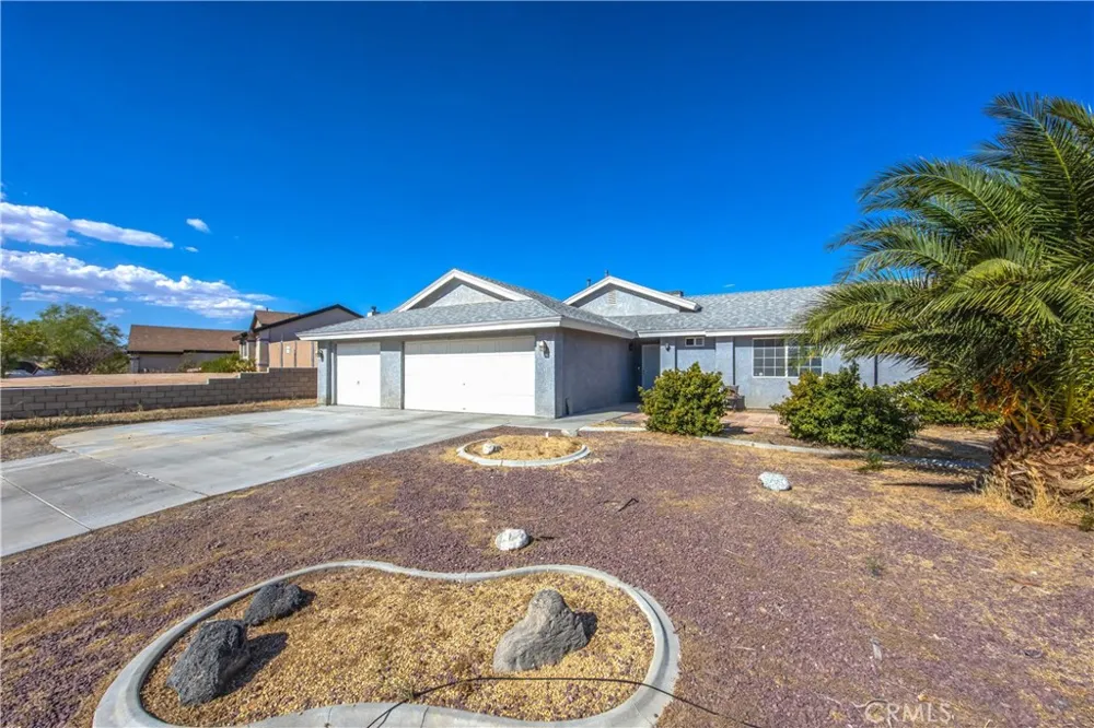 16671 Hagador Avenue Victorville, CA 92394