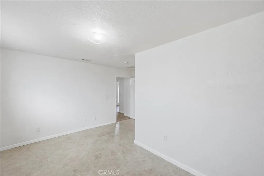 16671 Hagador Avenue Victorville, CA 92394