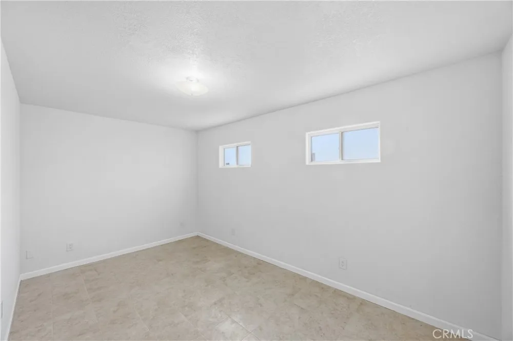 16671 Hagador Avenue Victorville, CA 92394