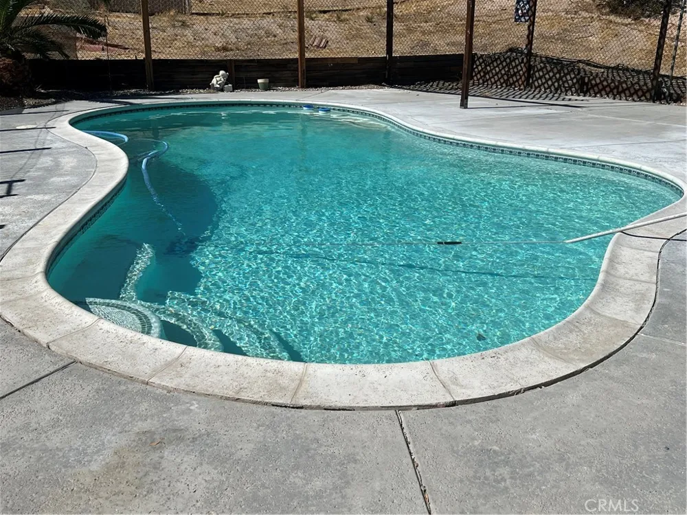 16671 Hagador Avenue Victorville, CA 92394