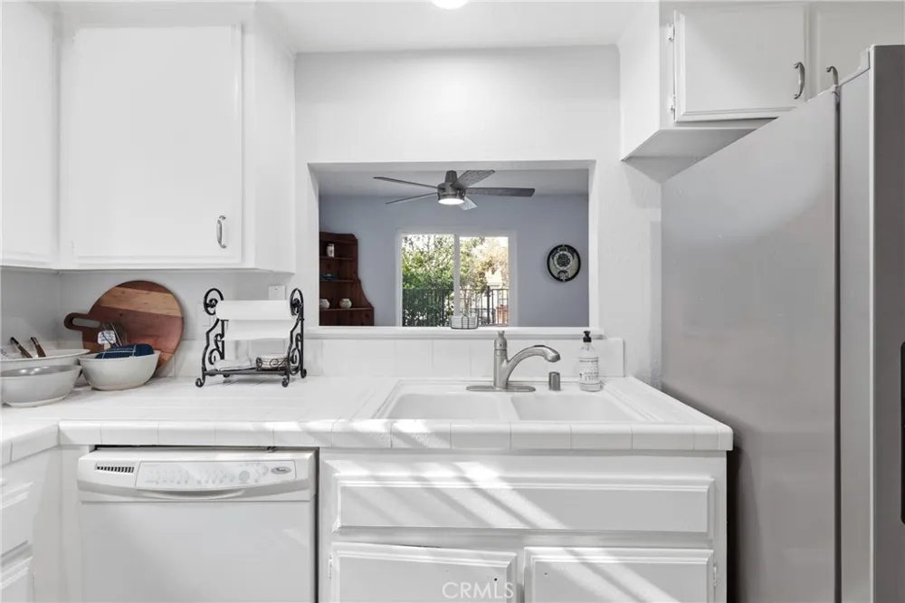 563 Wayland Court Claremont, CA 91711