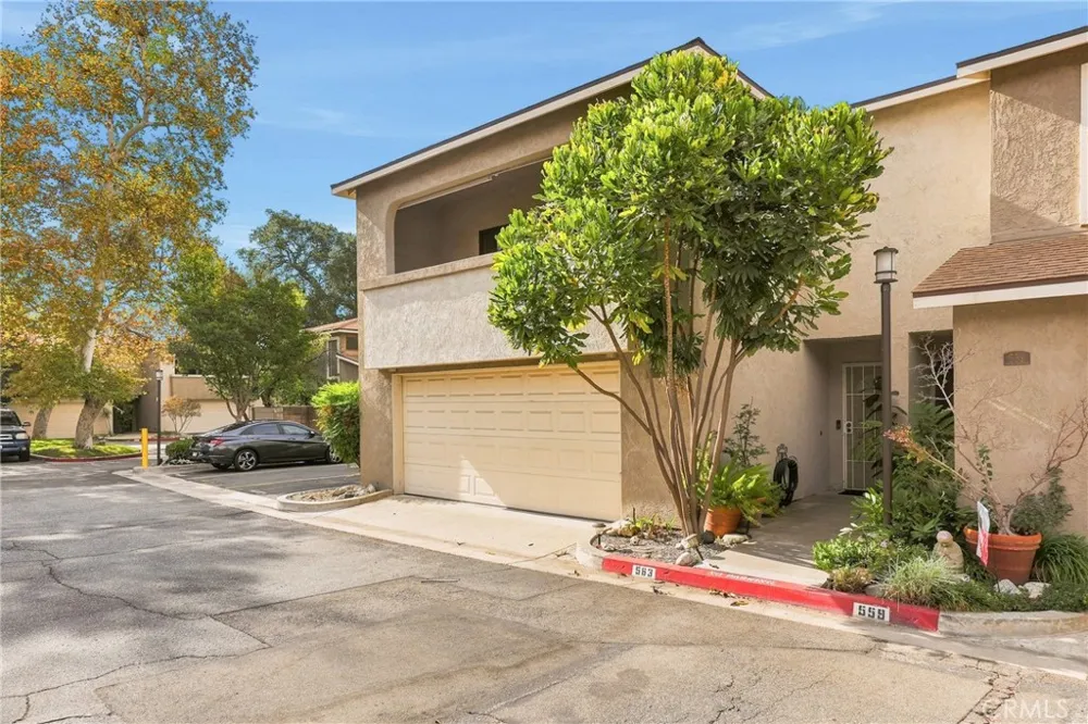 563 Wayland Court Claremont, CA 91711