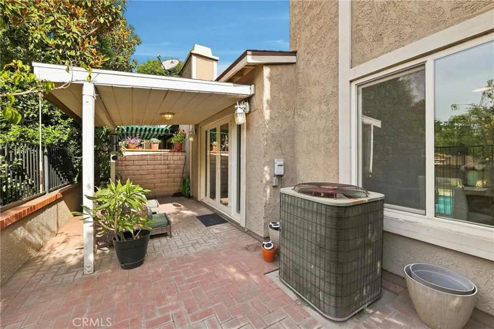 563 Wayland Court Claremont, CA 91711