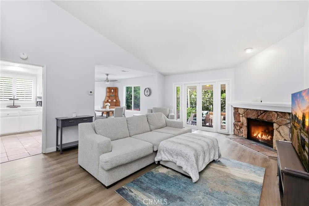 563 Wayland Court Claremont, CA 91711