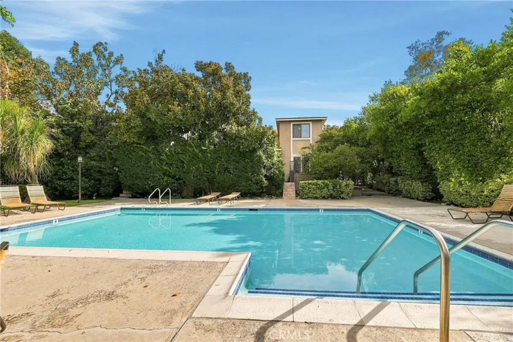563 Wayland Court Claremont, CA 91711