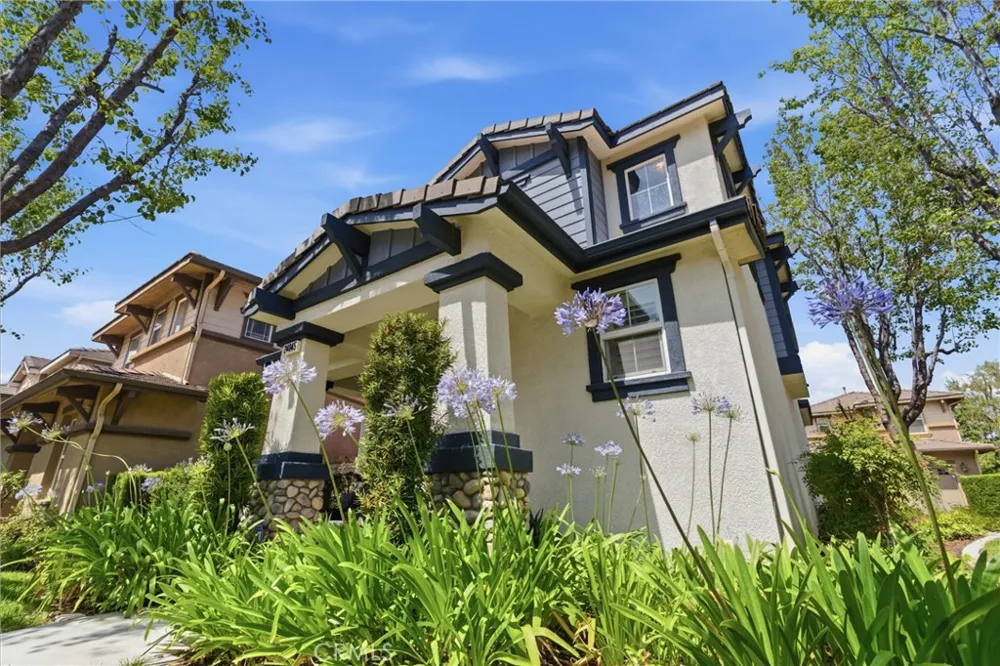 24045 Whitewater Drive Valencia, CA 91354