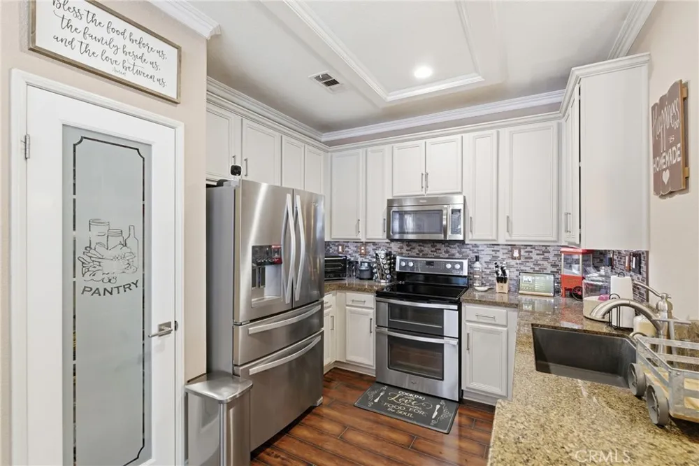 24045 Whitewater Drive Valencia, CA 91354