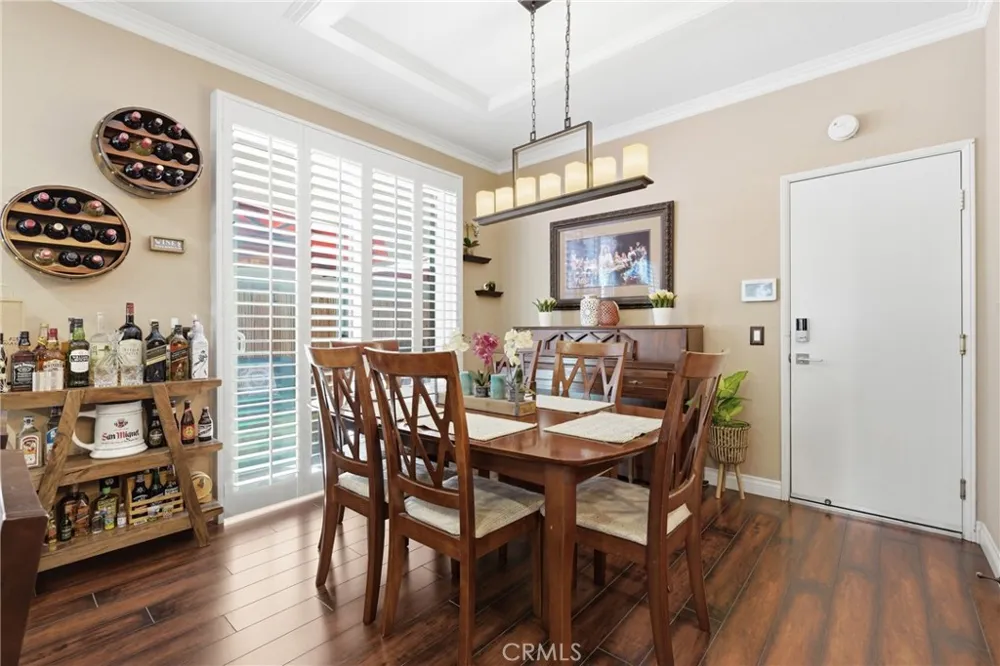 24045 Whitewater Drive Valencia, CA 91354