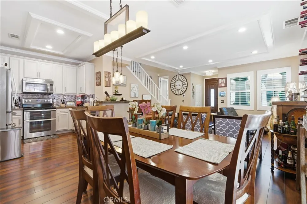 24045 Whitewater Drive Valencia, CA 91354