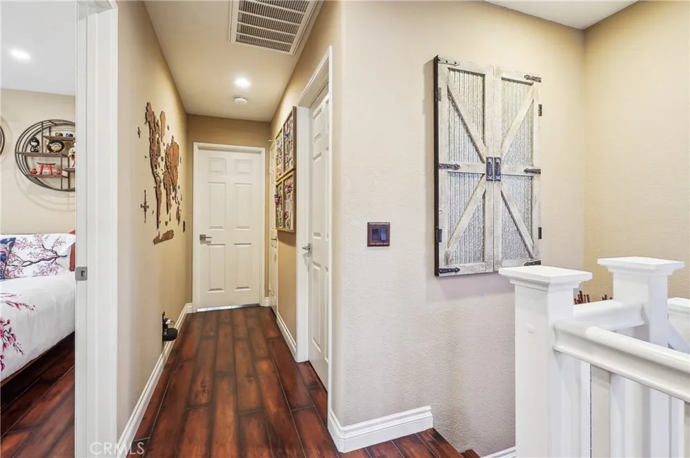 24045 Whitewater Drive Valencia, CA 91354