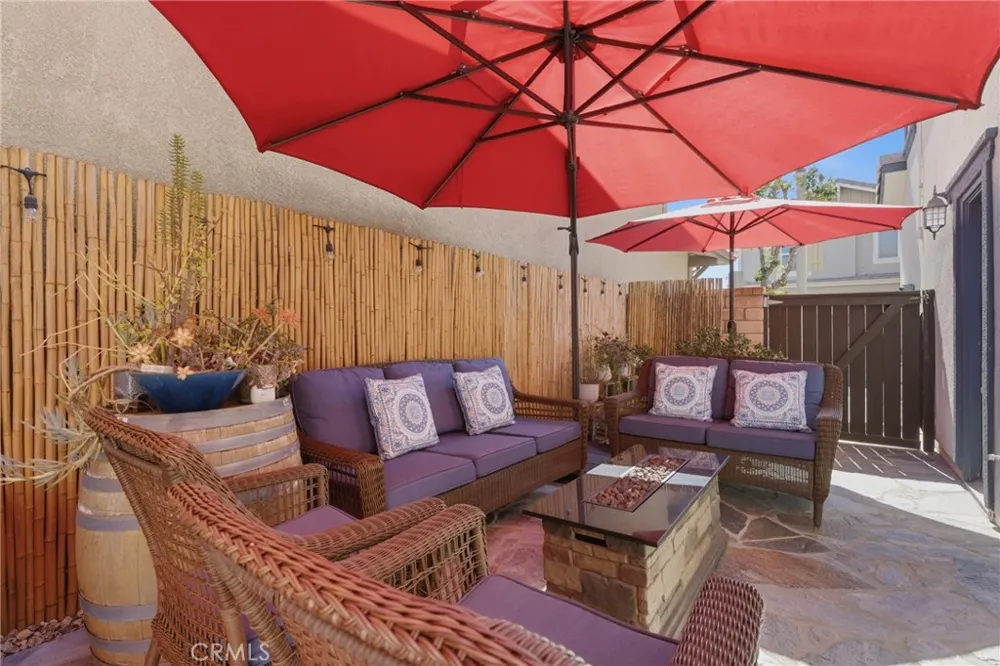 24045 Whitewater Drive Valencia, CA 91354