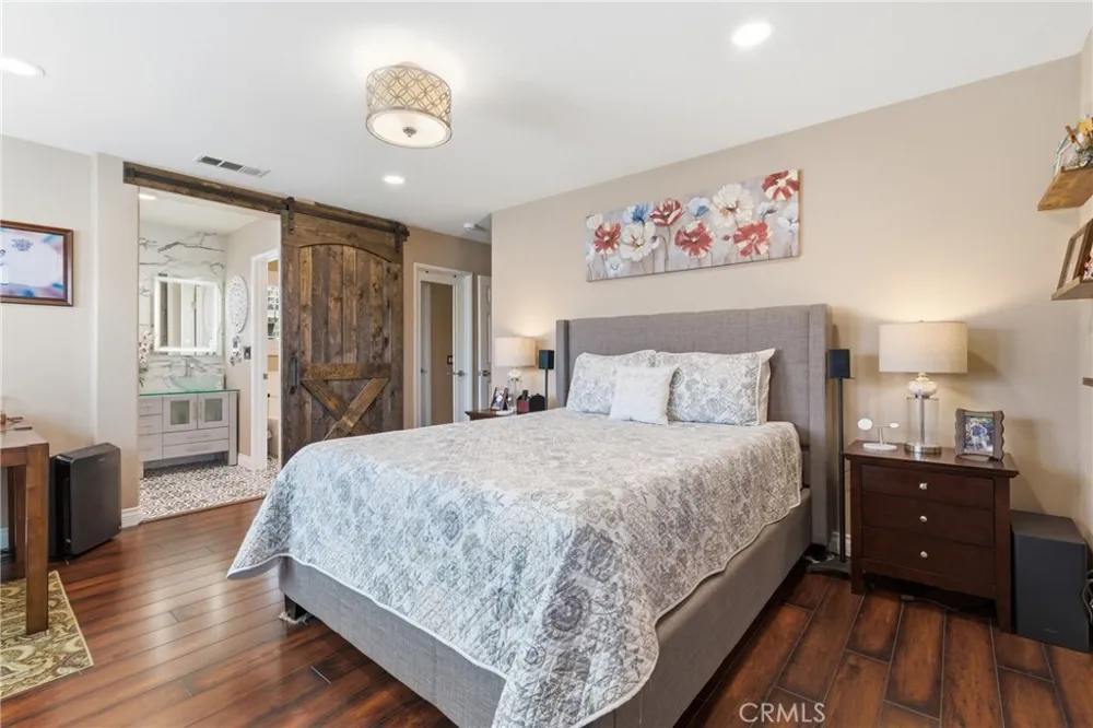 24045 Whitewater Drive Valencia, CA 91354
