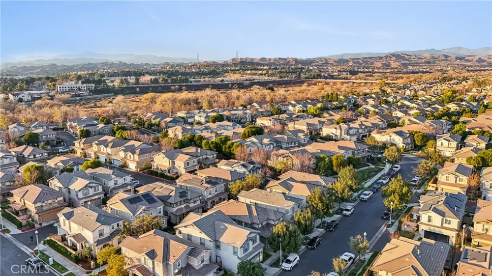 24045 Whitewater Drive Valencia, CA 91354