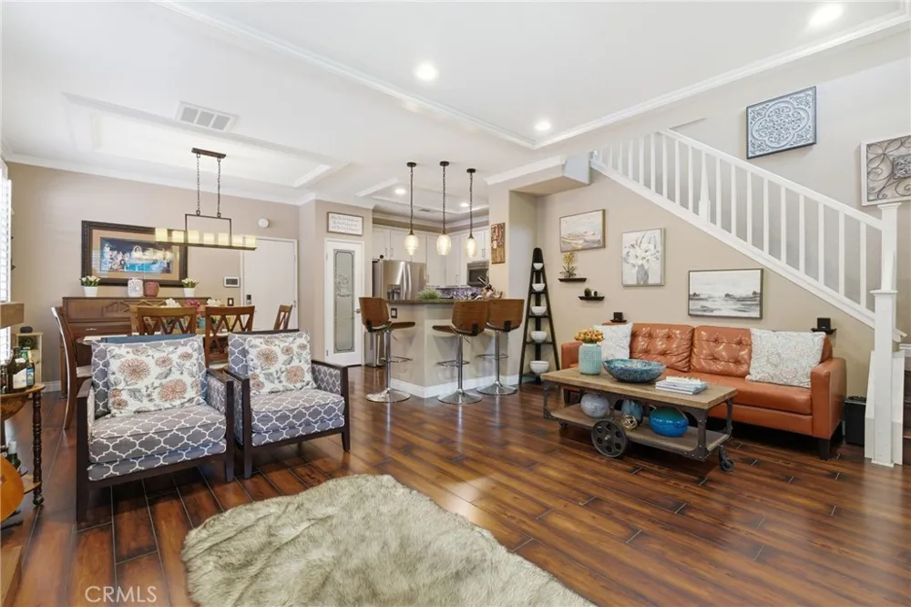 24045 Whitewater Drive Valencia, CA 91354