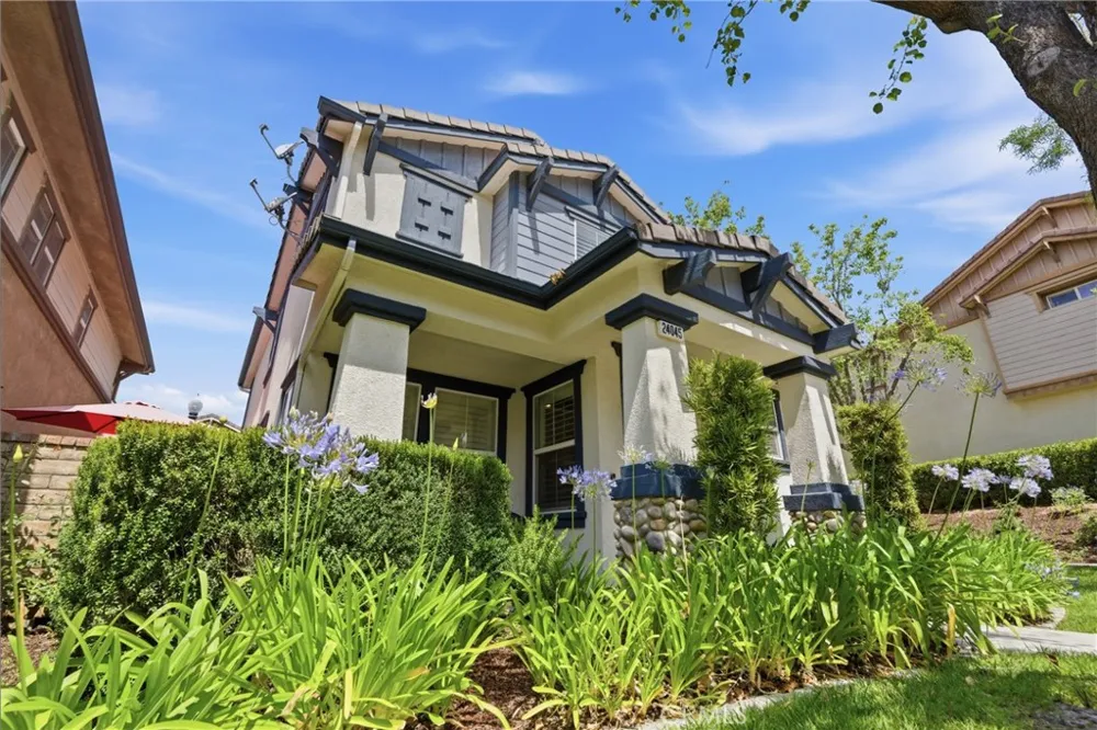 24045 Whitewater Drive Valencia, CA 91354