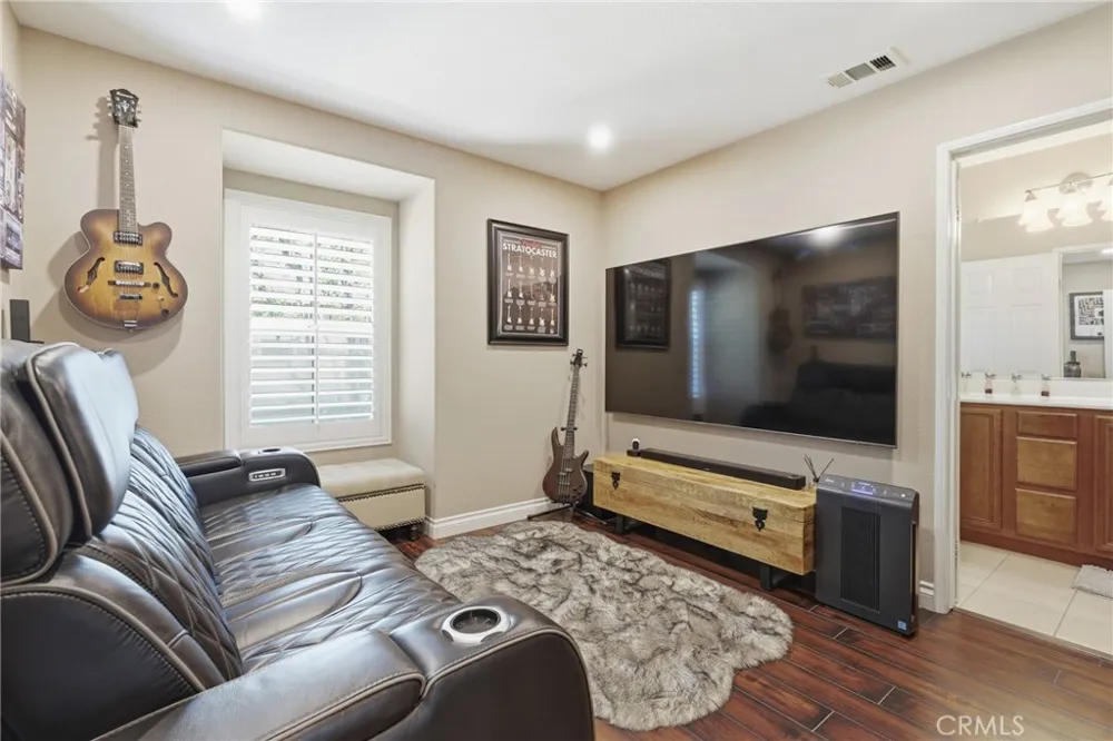 24045 Whitewater Drive Valencia, CA 91354