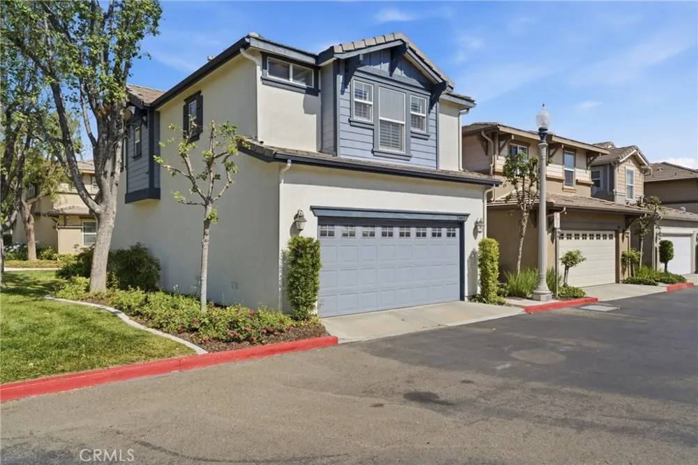 24045 Whitewater Drive Valencia, CA 91354
