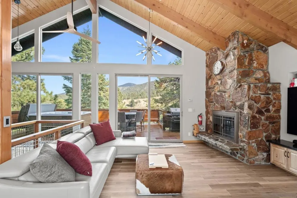 1219 Aspen Dr. Big Bear, CA 92315