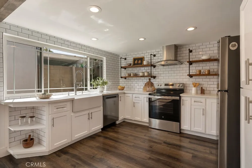 3343 Nevada Costa Mesa, CA 92626