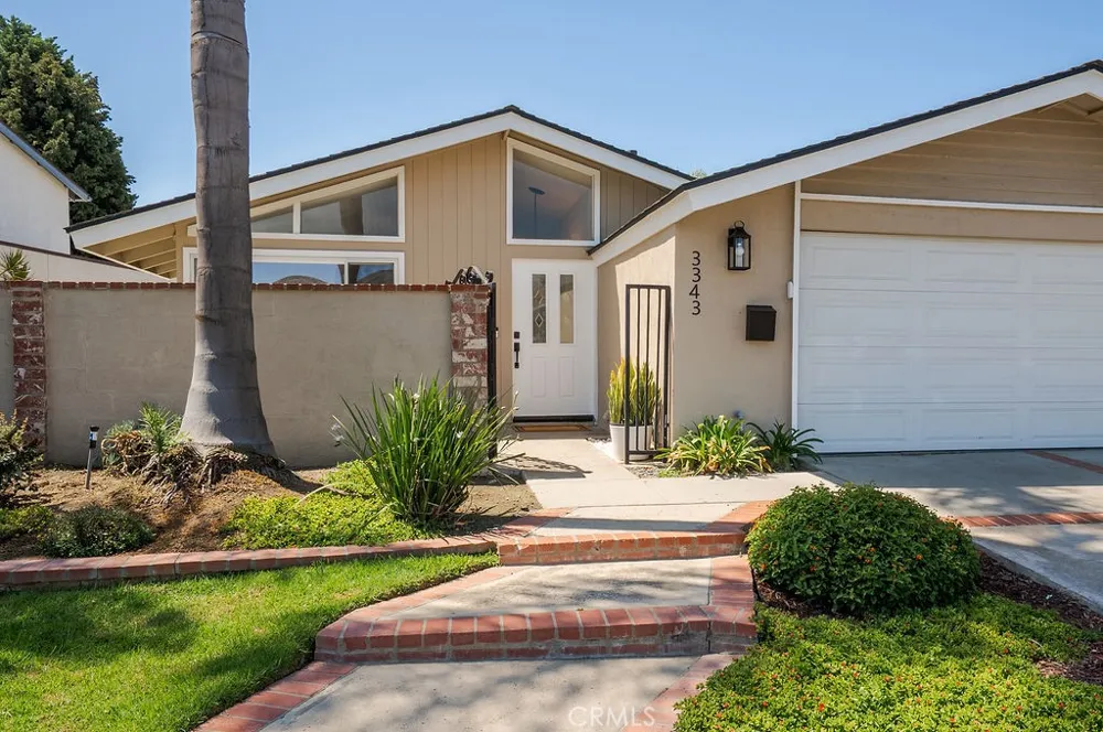 3343 Nevada Costa Mesa, CA 92626