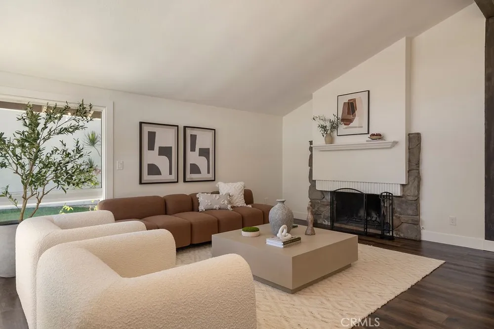 3343 Nevada Costa Mesa, CA 92626