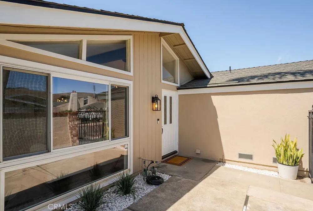 3343 Nevada Costa Mesa, CA 92626