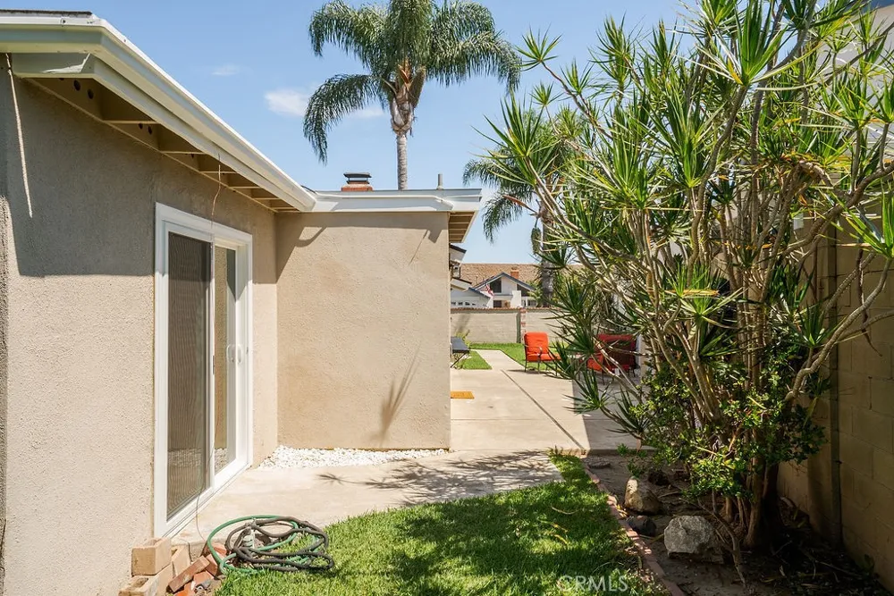 3343 Nevada Costa Mesa, CA 92626