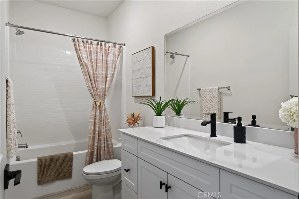 30969 Alister Winchester, CA 92596