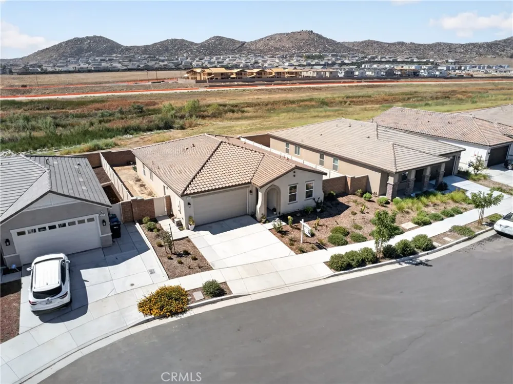 30969 Alister Winchester, CA 92596