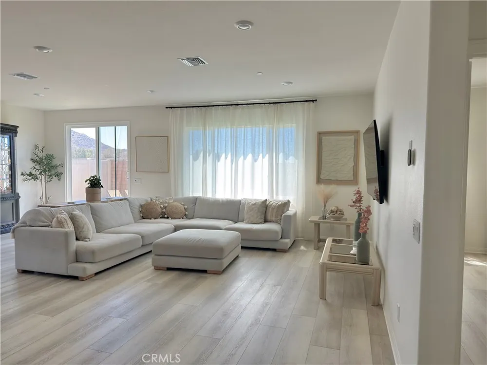 30969 Alister Winchester, CA 92596