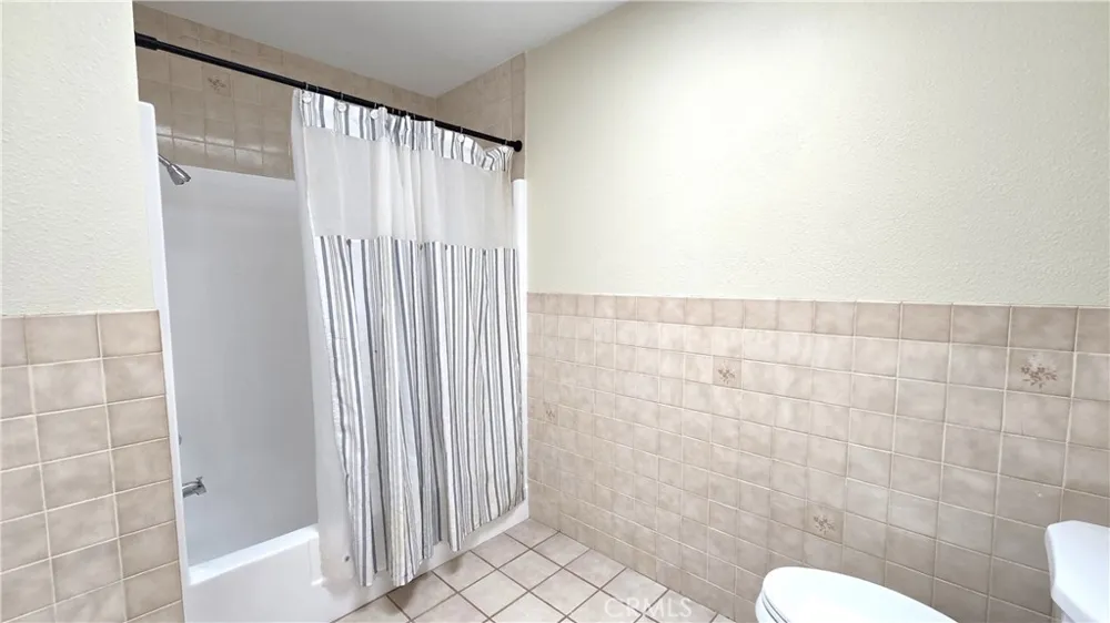 6566 Woodward Magalia, CA 95954