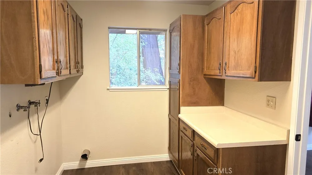 6566 Woodward Magalia, CA 95954