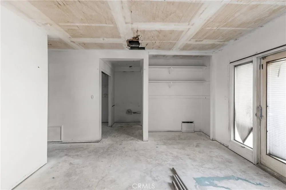 16092 Lakewood Place Victorville, CA 92395