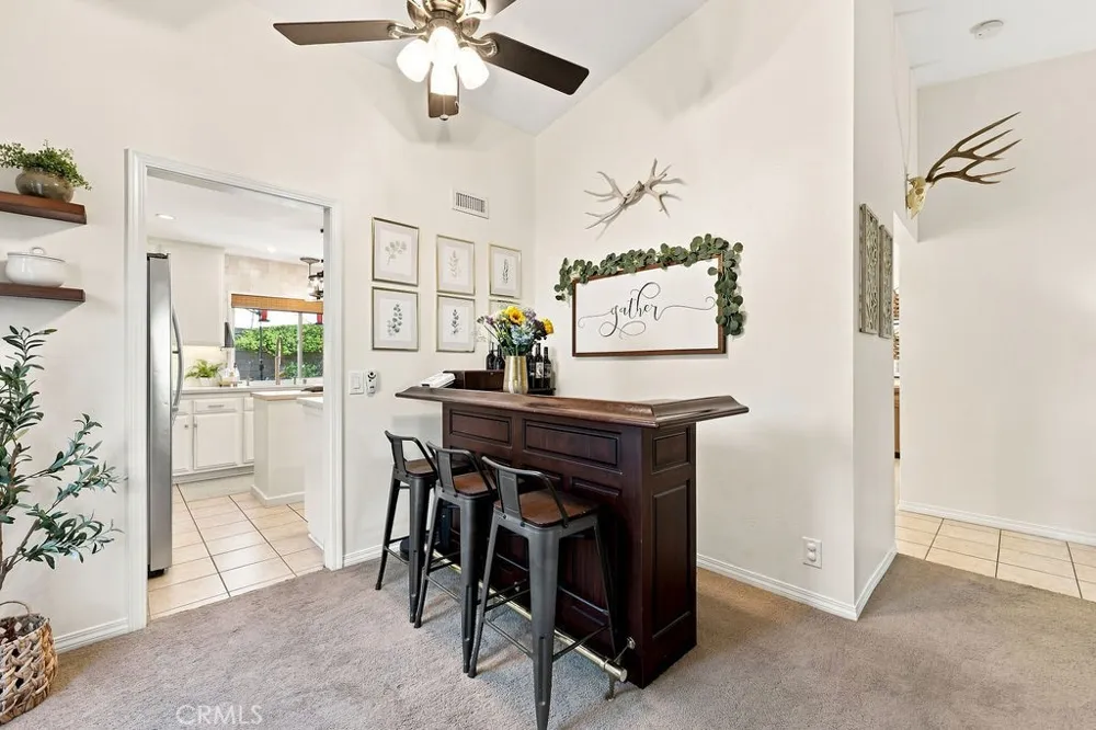21919 Grovepark Saugus, CA 91350
