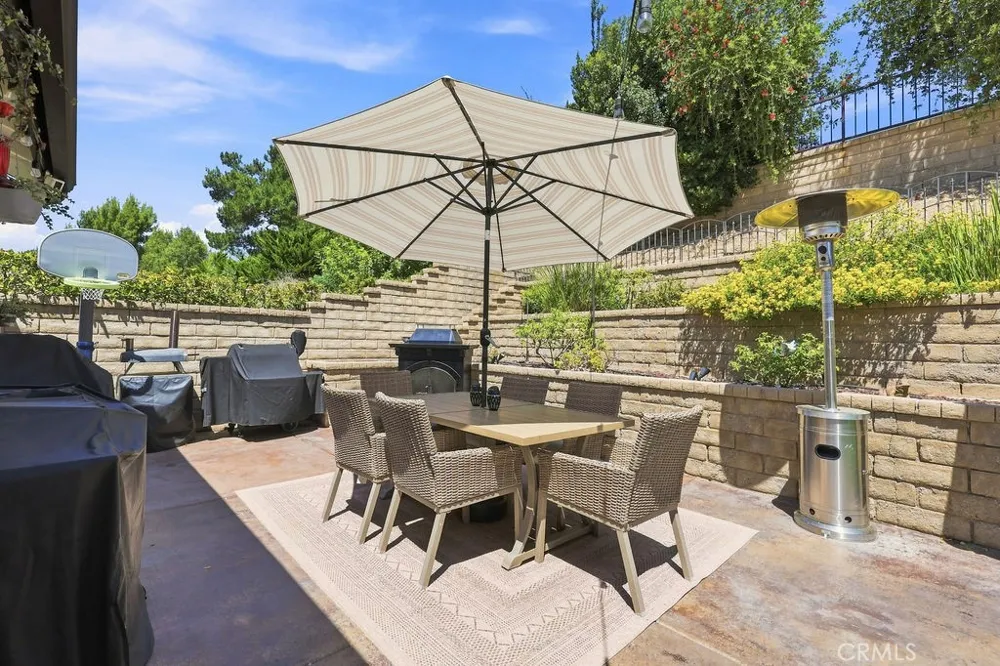 21919 Grovepark Saugus, CA 91350