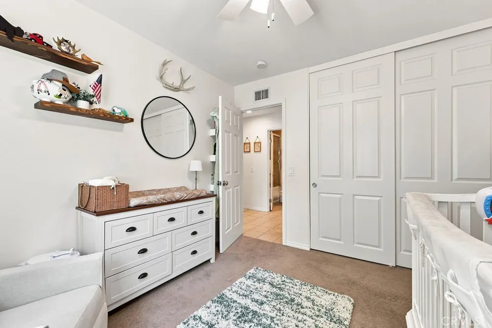 21919 Grovepark Saugus, CA 91350