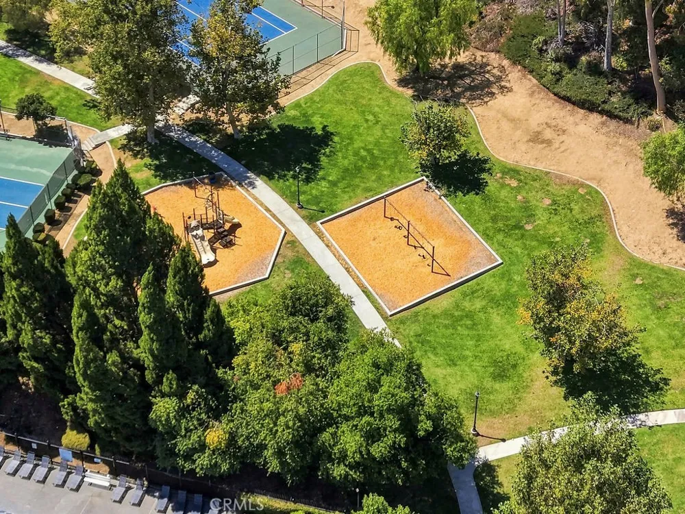 21919 Grovepark Saugus, CA 91350