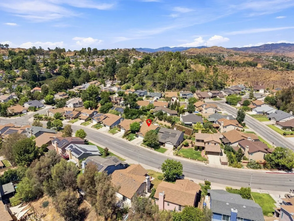 21919 Grovepark Saugus, CA 91350