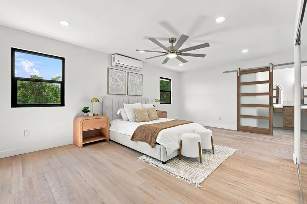 1021 Calle Escarpada Bonita, CA 91902