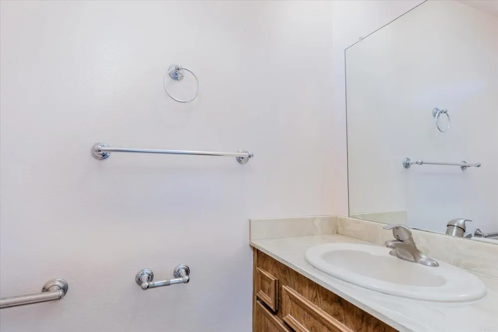 272 Roanoke Road El Cajon, CA 92020
