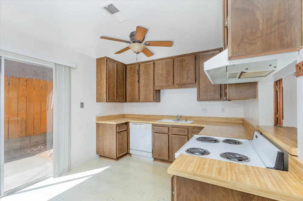 272 Roanoke Road El Cajon, CA 92020