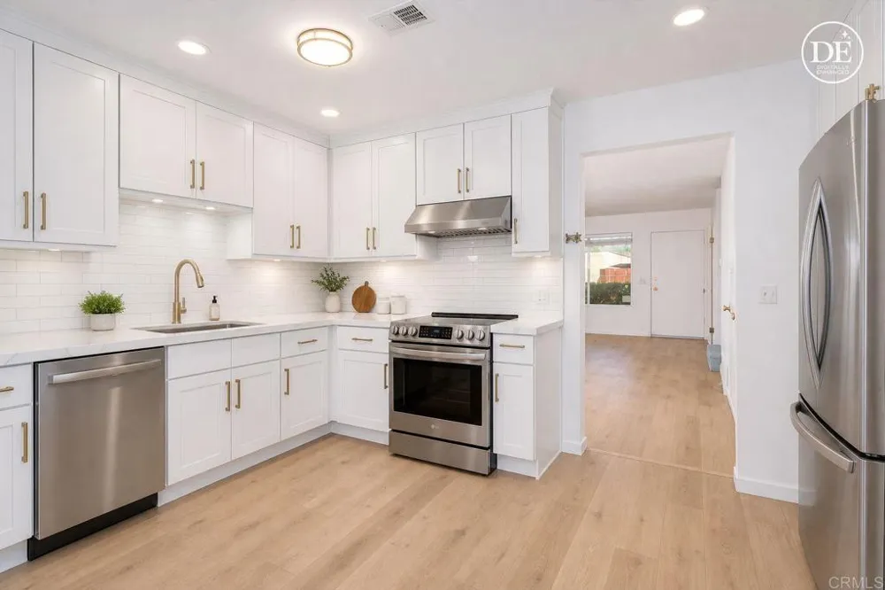 272 Roanoke Road El Cajon, CA 92020