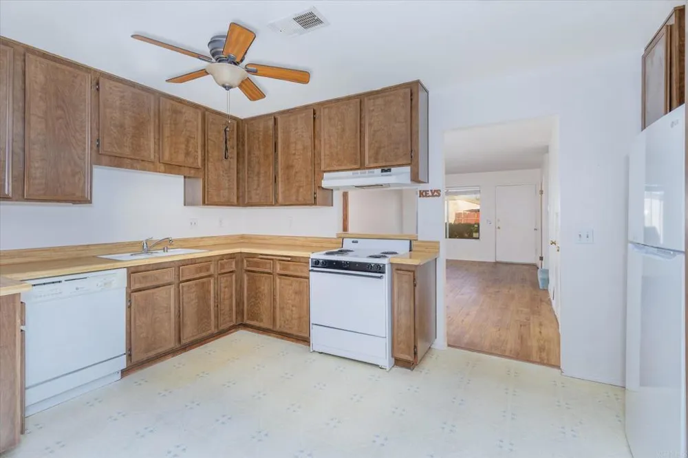 272 Roanoke Road El Cajon, CA 92020