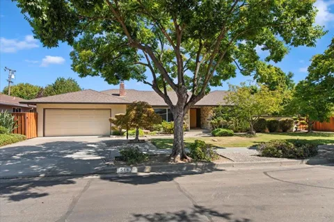 5167 Country Lane