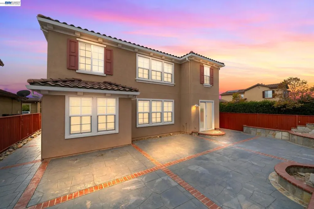2793 Sunset Dune Way Hayward, CA 94545