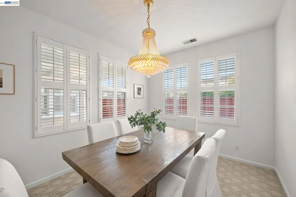 2793 Sunset Dune Way Hayward, CA 94545