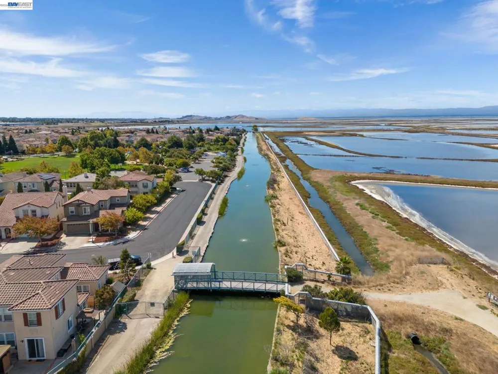 2793 Sunset Dune Way Hayward, CA 94545