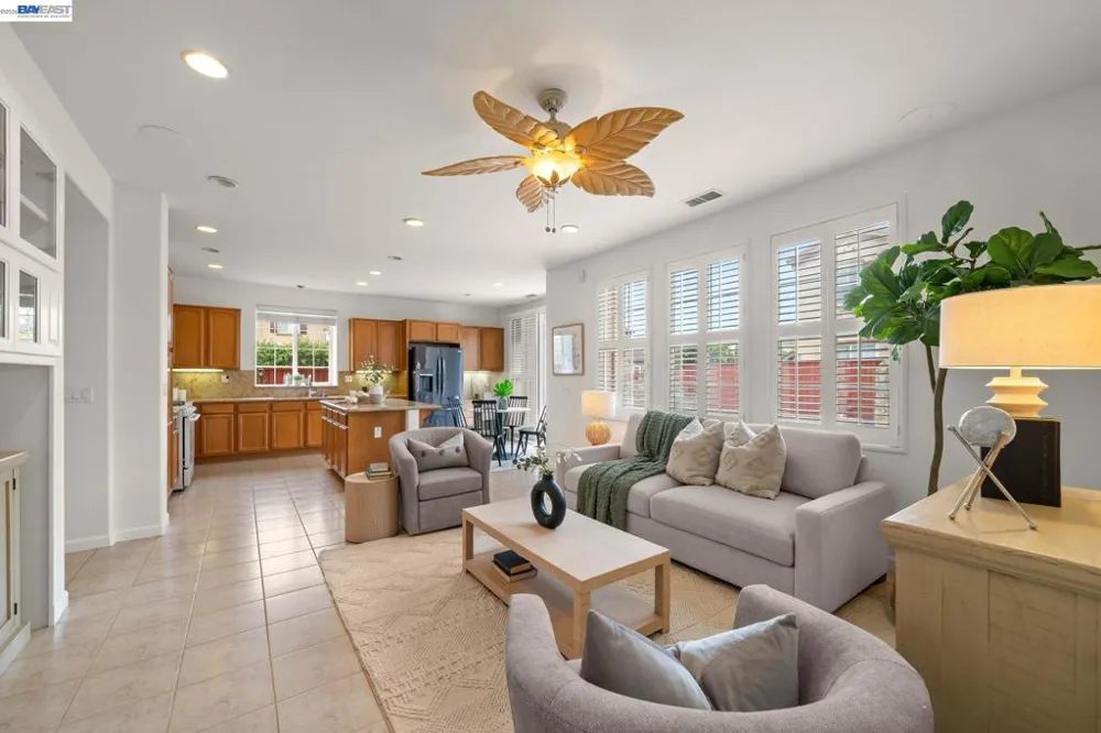 2793 Sunset Dune Way Hayward, CA 94545