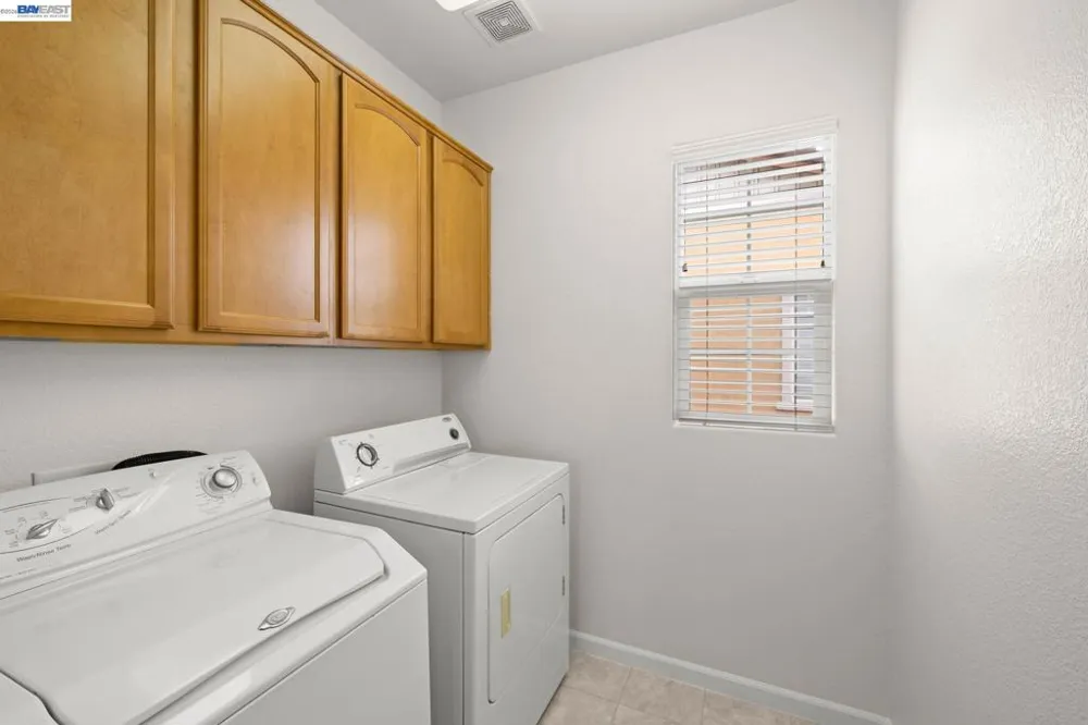 2793 Sunset Dune Way Hayward, CA 94545